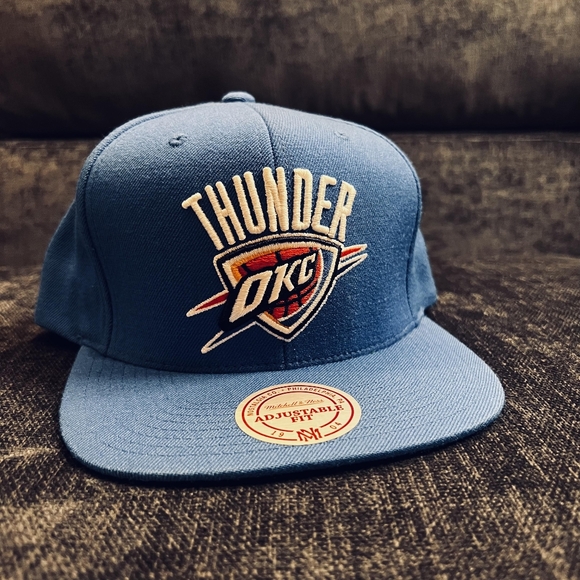 Mitchell & Ness Other - MITCHELL & NESS OKLAHOMA THUNDER SNAPBACK